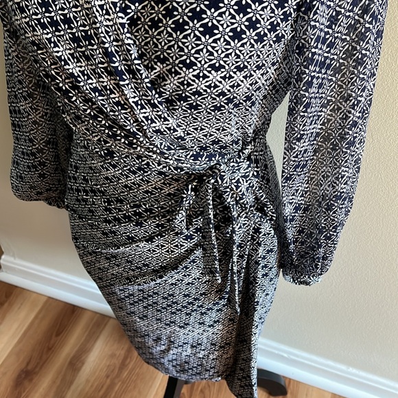 Diane Von Furstenberg Sigourney Wrap Dress Navy Floral - Picture 8 of 12